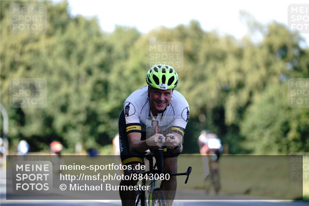 07.09.2025 - 19. Norderstedt Triathlon Michael Burmester http://msf.ph/oto/8843080 07.09.2025 15:52:52 Radfahren 956, 1433, 1586 meine-sportfotos.de