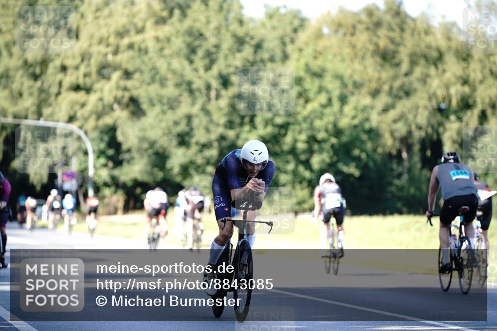 07.09.2025 - 19. Norderstedt Triathlon Michael Burmester http://msf.ph/oto/8843085 07.09.2025 15:52:54 Radfahren 1433, 1586, 1612 meine-sportfotos.de
