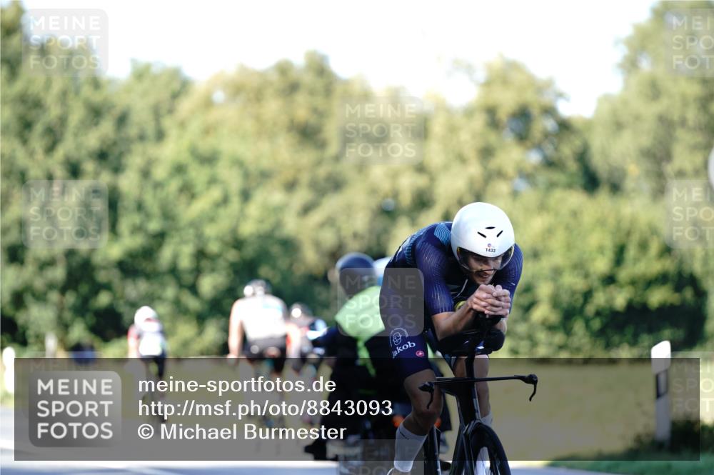 07.09.2025 - 19. Norderstedt Triathlon Michael Burmester http://msf.ph/oto/8843093 07.09.2025 15:52:55 Radfahren 1433, 1582, 1586, 1612 meine-sportfotos.de