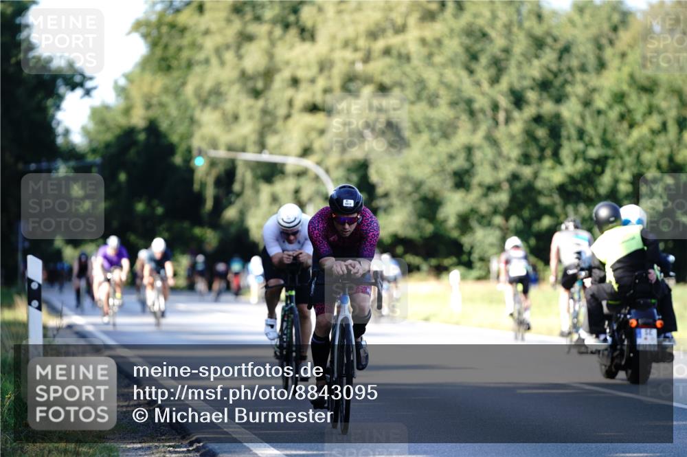 07.09.2025 - 19. Norderstedt Triathlon Michael Burmester http://msf.ph/oto/8843095 07.09.2025 15:52:56 Radfahren 1433, 1582, 1612 meine-sportfotos.de