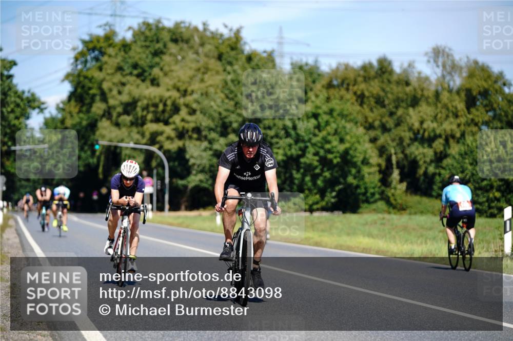 07.09.2025 - 19. Norderstedt Triathlon Michael Burmester http://msf.ph/oto/8843098 07.09.2025 12:57:50 Radfahren 318, 777, 1238, 1317 meine-sportfotos.de