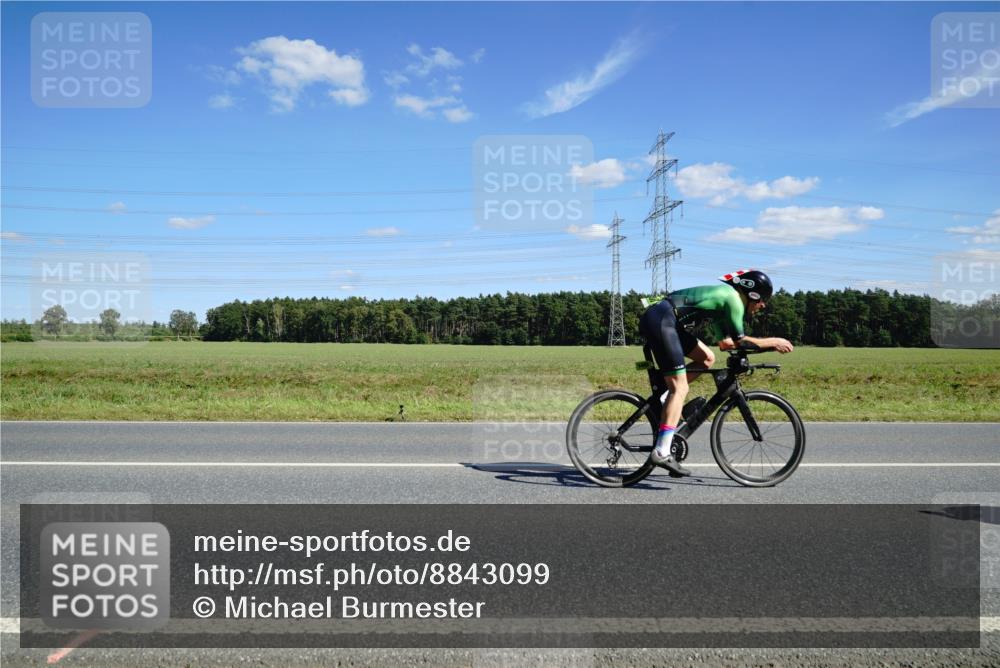 07.09.2025 - 19. Norderstedt Triathlon Michael Burmester http://msf.ph/oto/8843099 07.09.2025 14:41:59 Radfahren 391, 427, 463, 917, 1424, 1483, 1488 meine-sportfotos.de