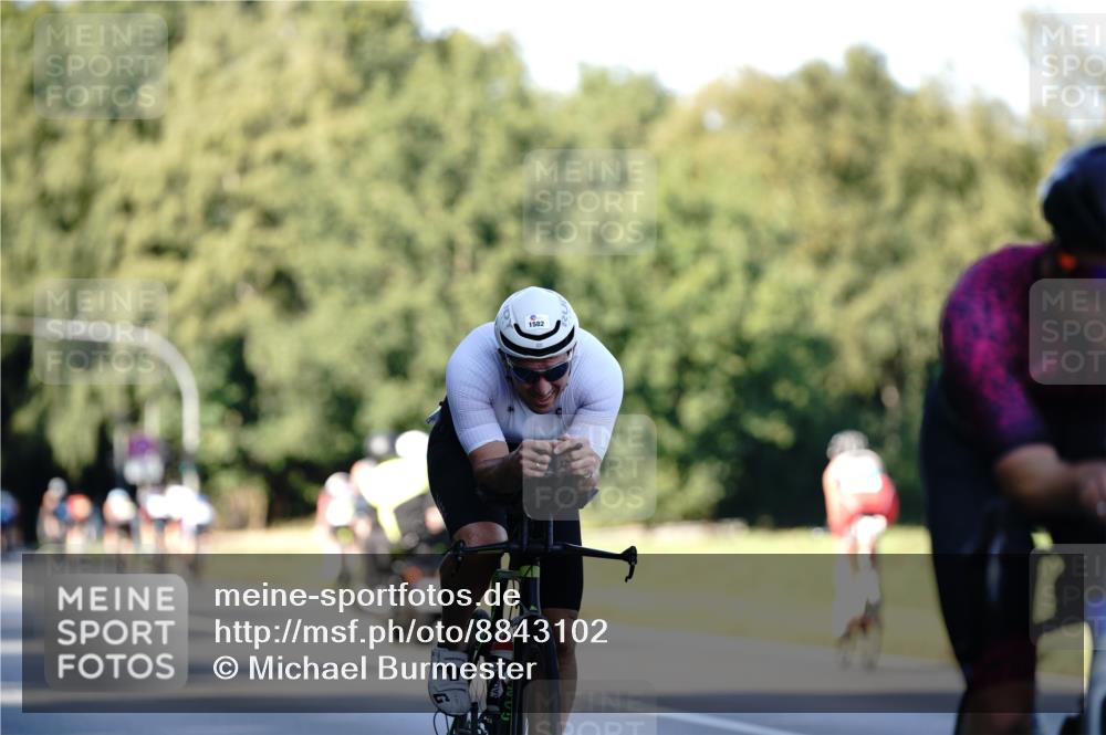 07.09.2025 - 19. Norderstedt Triathlon Michael Burmester http://msf.ph/oto/8843102 07.09.2025 15:52:57 Radfahren 1433, 1582, 1612 meine-sportfotos.de