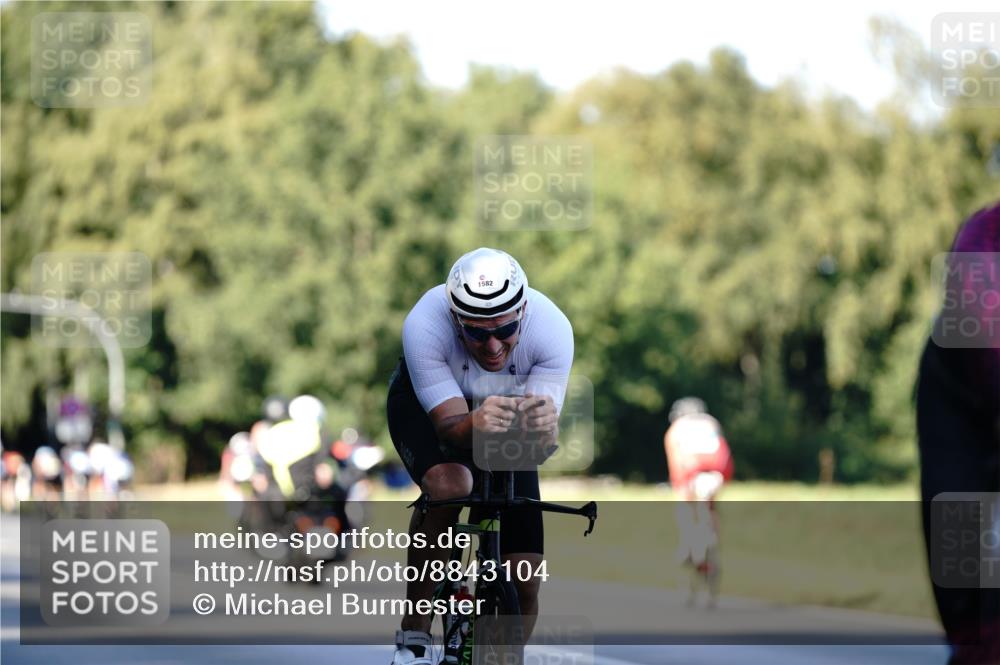 07.09.2025 - 19. Norderstedt Triathlon Michael Burmester http://msf.ph/oto/8843104 07.09.2025 15:52:57 Radfahren 1433, 1582, 1612 meine-sportfotos.de