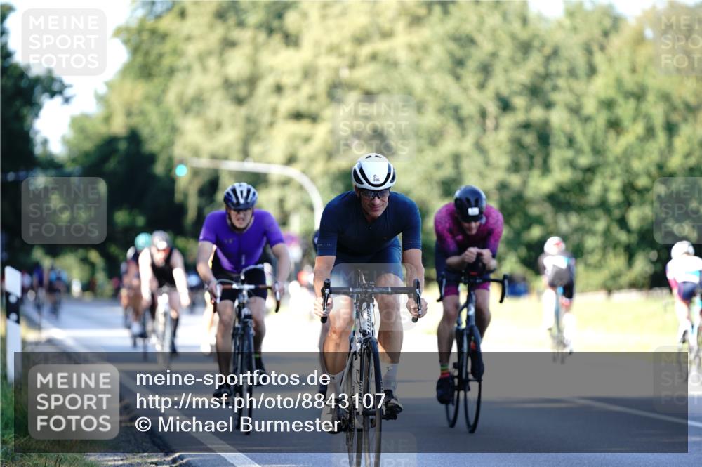 07.09.2025 - 19. Norderstedt Triathlon Michael Burmester http://msf.ph/oto/8843107 07.09.2025 15:53:01 Radfahren 396, 1409, 1452, 1582, 1614 meine-sportfotos.de