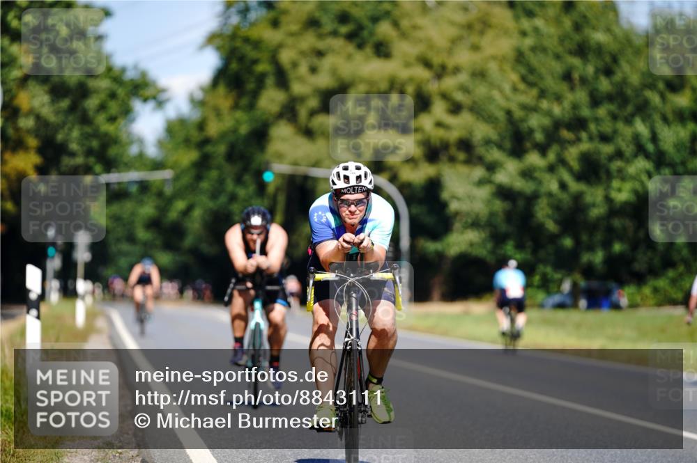 07.09.2025 - 19. Norderstedt Triathlon Michael Burmester http://msf.ph/oto/8843111 07.09.2025 12:57:54 Radfahren 166, 777, 1270, 1317 meine-sportfotos.de