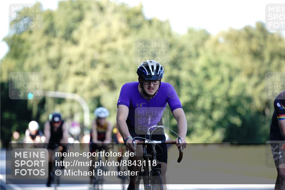 07.09.2025 - 19. Norderstedt Triathlon Michael Burmester http://msf.ph/oto/8843118 07.09.2025 15:53:03 Radfahren 396, 870, 929, 1063, 1409, 1435, 1452, 1614 meine-sportfotos.de