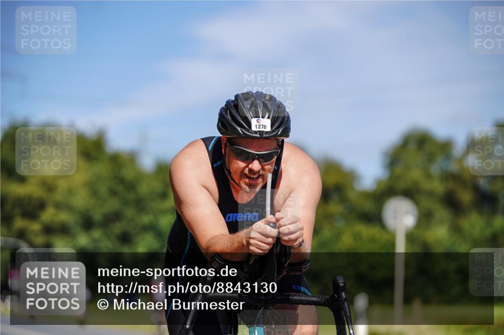 07.09.2025 - 19. Norderstedt Triathlon Michael Burmester http://msf.ph/oto/8843130 07.09.2025 12:57:56 Radfahren 166, 1270 meine-sportfotos.de