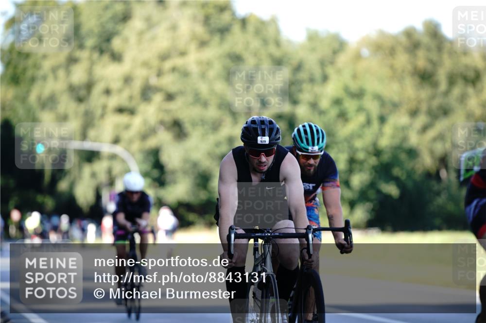 07.09.2025 - 19. Norderstedt Triathlon Michael Burmester http://msf.ph/oto/8843131 07.09.2025 15:53:04 Radfahren 396, 870, 929, 1063, 1095, 1409, 1435, 1452, 1614 meine-sportfotos.de