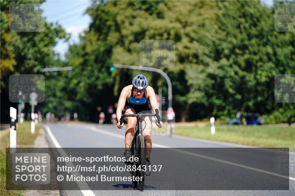 07.09.2025 - 19. Norderstedt Triathlon Michael Burmester http://msf.ph/oto/8843137 07.09.2025 12:58:01 Radfahren 1385 meine-sportfotos.de