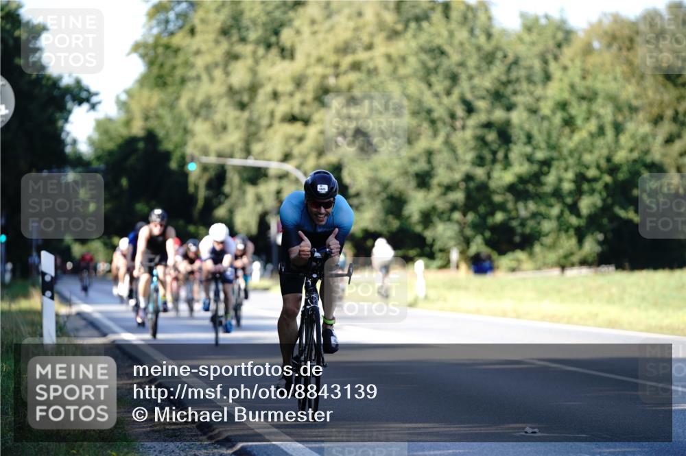 07.09.2025 - 19. Norderstedt Triathlon Michael Burmester http://msf.ph/oto/8843139 07.09.2025 15:53:10 Radfahren 1095, 1584, 1625 meine-sportfotos.de