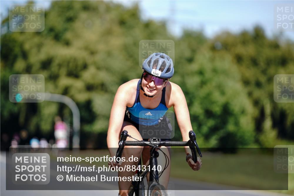 07.09.2025 - 19. Norderstedt Triathlon Michael Burmester http://msf.ph/oto/8843140 07.09.2025 12:58:03 Radfahren 1385 meine-sportfotos.de