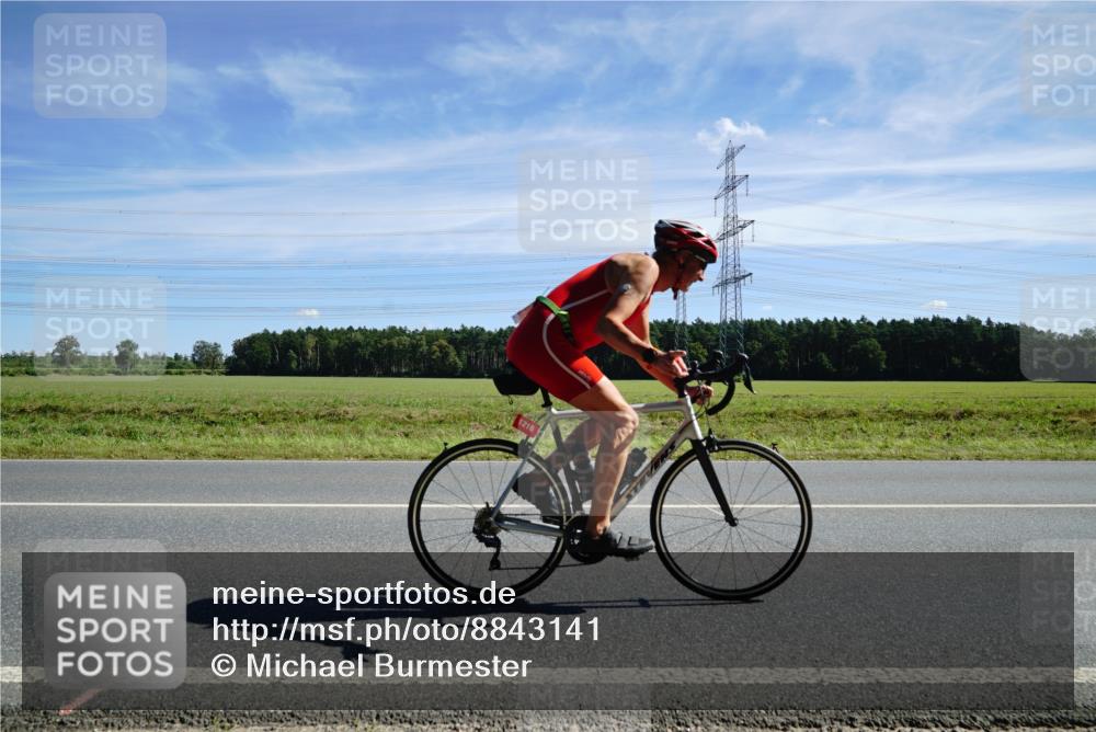 07.09.2025 - 19. Norderstedt Triathlon Michael Burmester http://msf.ph/oto/8843141 07.09.2025 12:36:20 Radfahren 1216 meine-sportfotos.de