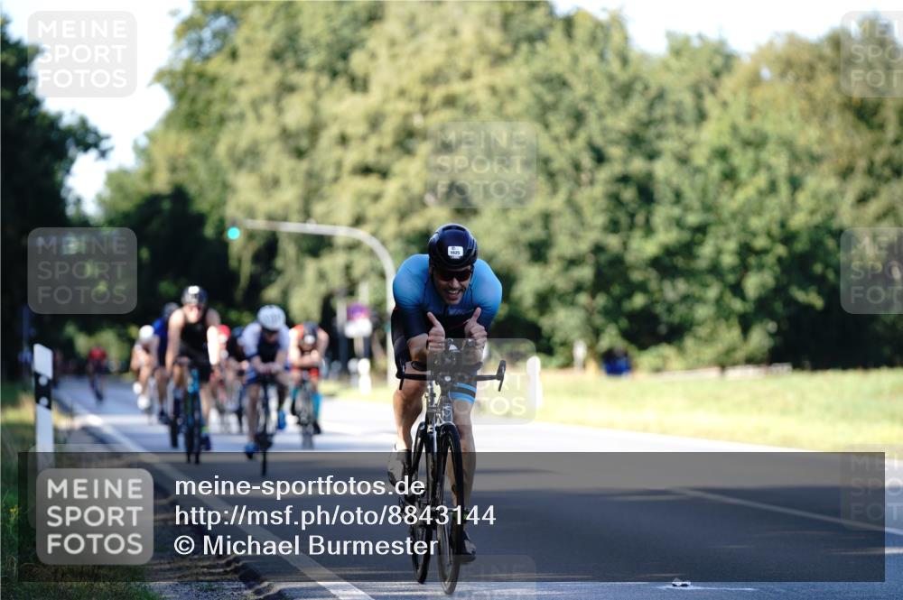 07.09.2025 - 19. Norderstedt Triathlon Michael Burmester http://msf.ph/oto/8843144 07.09.2025 15:53:10 Radfahren 1095, 1584, 1625 meine-sportfotos.de
