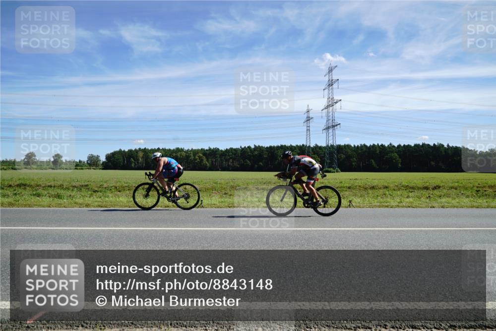 07.09.2025 - 19. Norderstedt Triathlon Michael Burmester http://msf.ph/oto/8843148 07.09.2025 12:36:22 Radfahren 174, 1216 meine-sportfotos.de