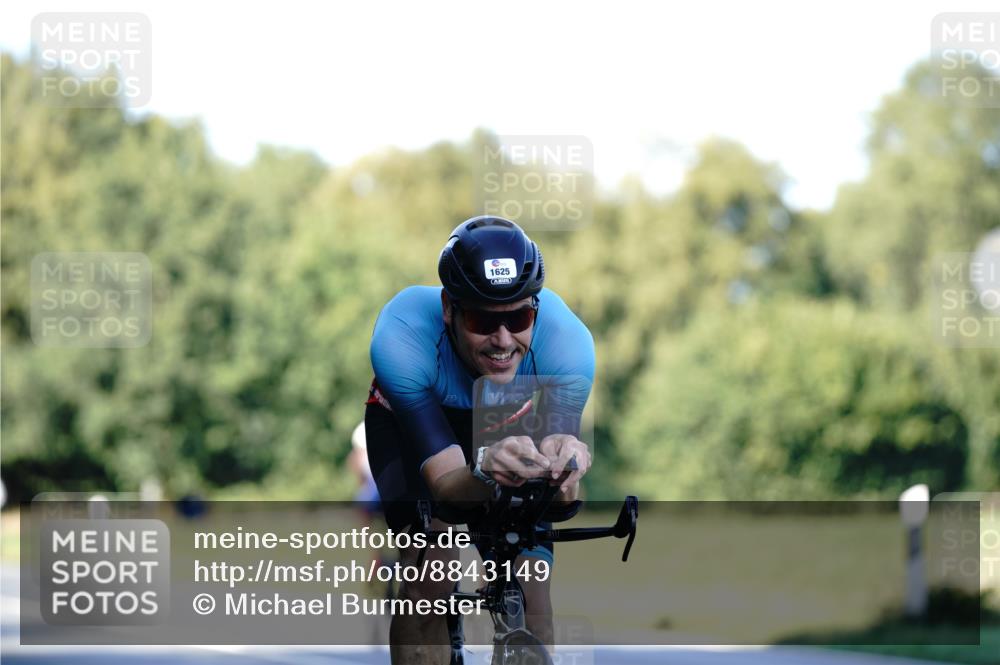 07.09.2025 - 19. Norderstedt Triathlon Michael Burmester http://msf.ph/oto/8843149 07.09.2025 15:53:11 Radfahren 524, 886, 1584, 1625 meine-sportfotos.de