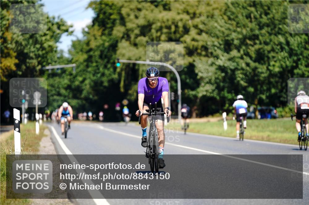 07.09.2025 - 19. Norderstedt Triathlon Michael Burmester http://msf.ph/oto/8843150 07.09.2025 12:58:21 Radfahren 1388 meine-sportfotos.de