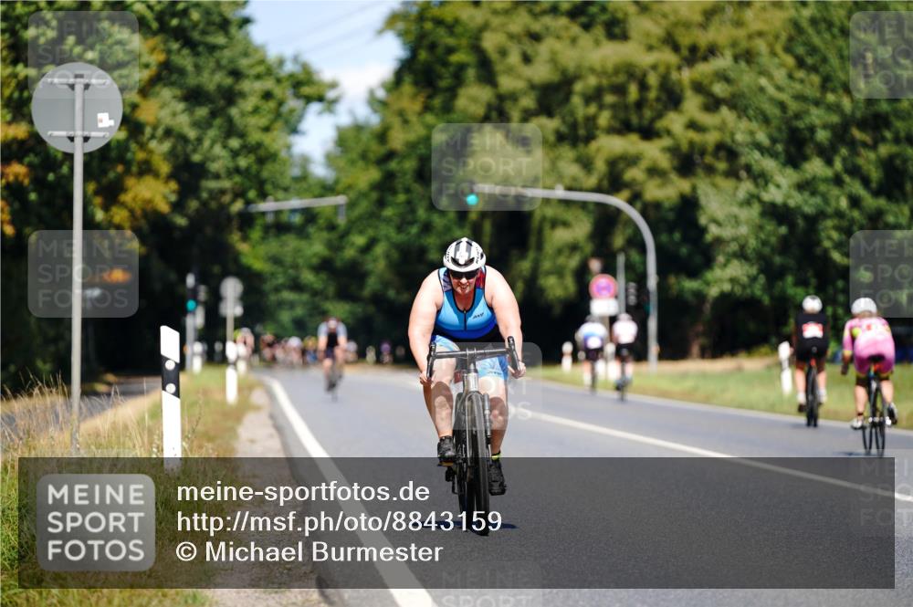07.09.2025 - 19. Norderstedt Triathlon Michael Burmester http://msf.ph/oto/8843159 07.09.2025 12:58:27 Radfahren 742 meine-sportfotos.de