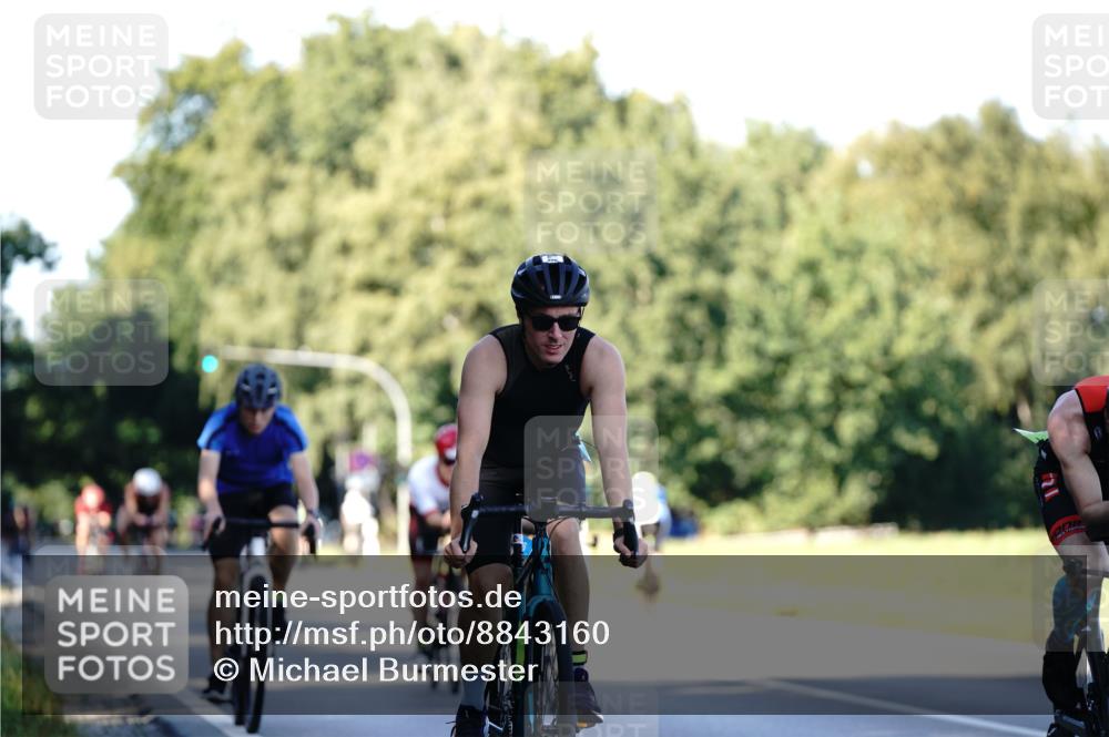 07.09.2025 - 19. Norderstedt Triathlon Michael Burmester http://msf.ph/oto/8843160 07.09.2025 15:53:13 Radfahren 496, 497, 524, 886, 890, 1537, 1584, 1625 meine-sportfotos.de