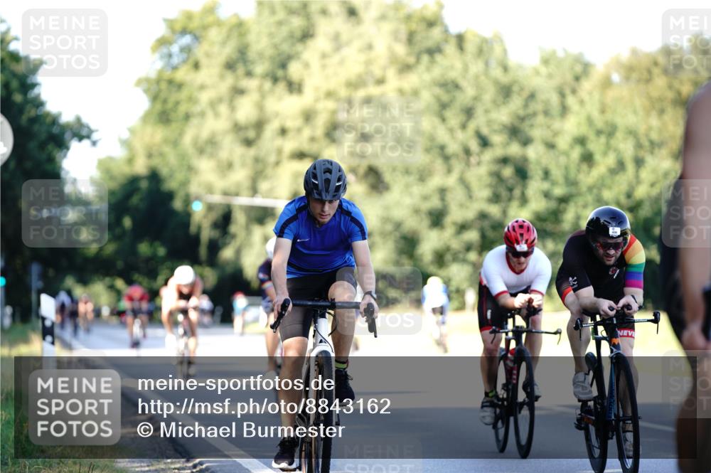 07.09.2025 - 19. Norderstedt Triathlon Michael Burmester http://msf.ph/oto/8843162 07.09.2025 15:53:14 Radfahren 415, 496, 497, 524, 886, 890, 1537, 1584, 1625 meine-sportfotos.de