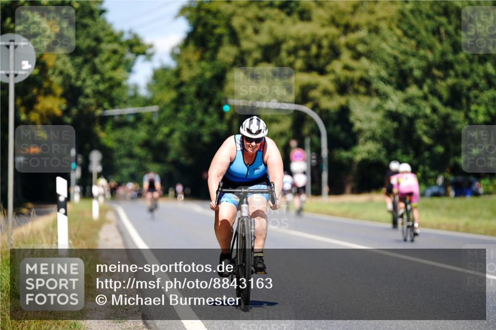 07.09.2025 - 19. Norderstedt Triathlon Michael Burmester http://msf.ph/oto/8843163 07.09.2025 12:58:27 Radfahren 742 meine-sportfotos.de