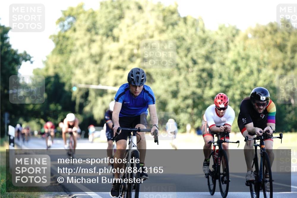 07.09.2025 - 19. Norderstedt Triathlon Michael Burmester http://msf.ph/oto/8843165 07.09.2025 15:53:14 Radfahren 415, 496, 497, 524, 886, 890, 1537, 1584, 1625 meine-sportfotos.de