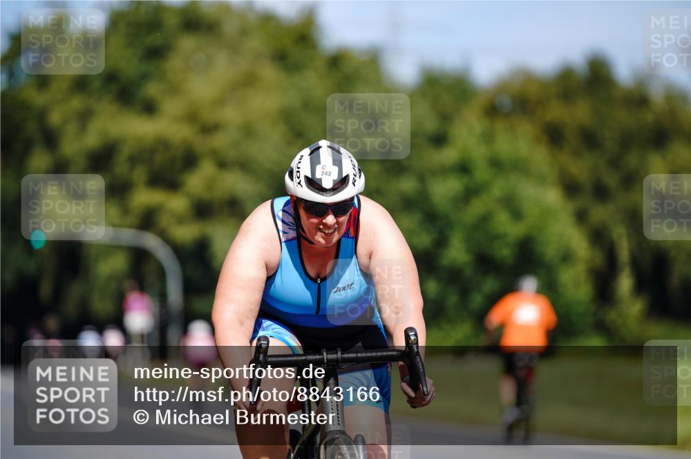 07.09.2025 - 19. Norderstedt Triathlon Michael Burmester http://msf.ph/oto/8843166 07.09.2025 12:58:29 Radfahren 742 meine-sportfotos.de