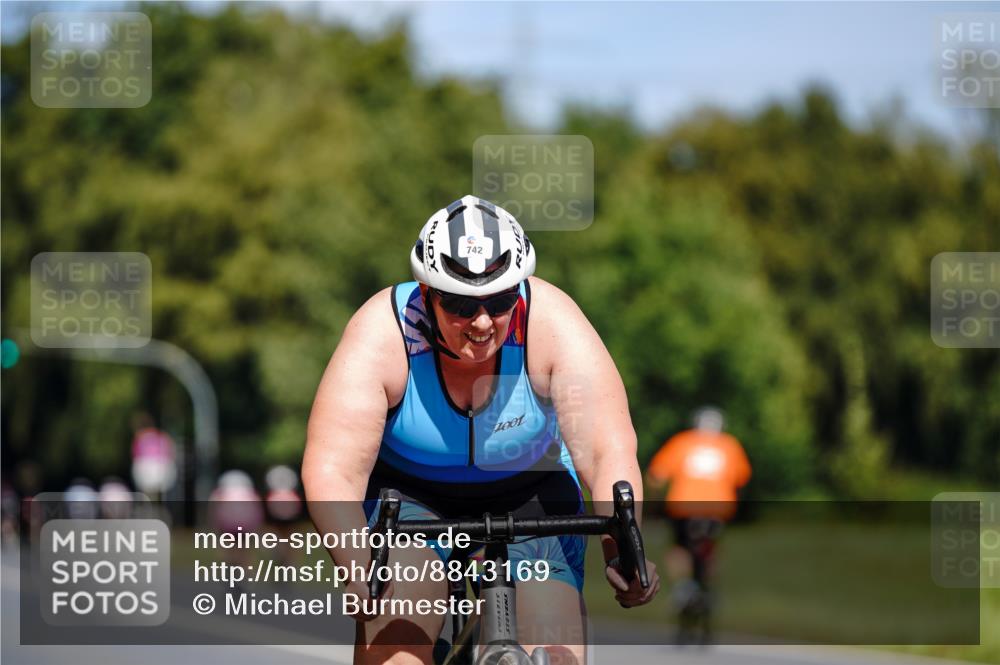 07.09.2025 - 19. Norderstedt Triathlon Michael Burmester http://msf.ph/oto/8843169 07.09.2025 12:58:29 Radfahren 742 meine-sportfotos.de