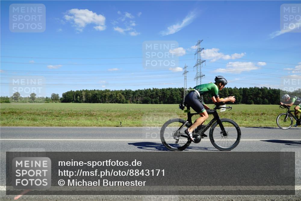07.09.2025 - 19. Norderstedt Triathlon Michael Burmester http://msf.ph/oto/8843171 07.09.2025 14:42:18 Radfahren 411, 1000, 1491 meine-sportfotos.de
