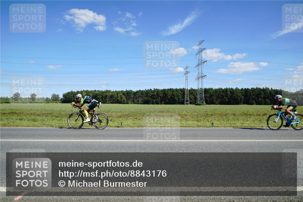 07.09.2025 - 19. Norderstedt Triathlon Michael Burmester http://msf.ph/oto/8843176 07.09.2025 14:42:19 Radfahren 411, 1000, 1491 meine-sportfotos.de