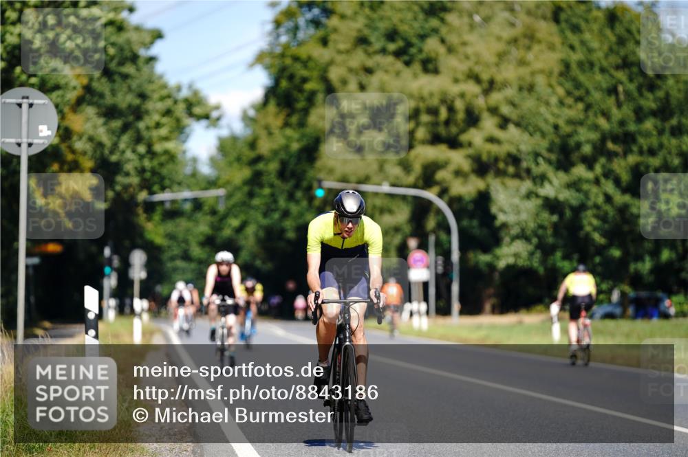 07.09.2025 - 19. Norderstedt Triathlon Michael Burmester http://msf.ph/oto/8843186 07.09.2025 12:58:46 Radfahren 275 meine-sportfotos.de