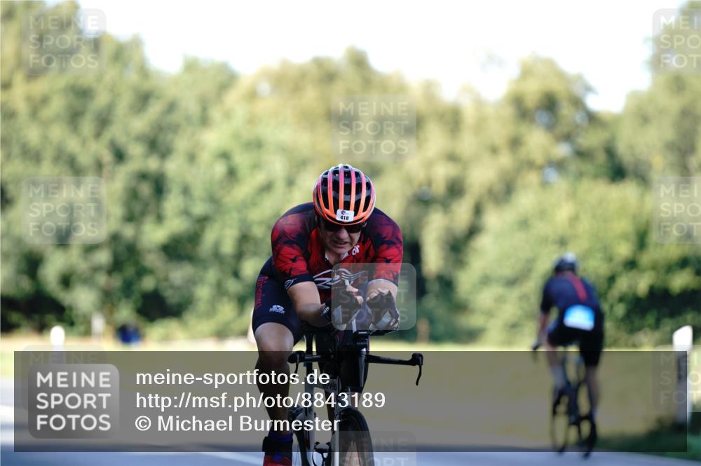 07.09.2025 - 19. Norderstedt Triathlon Michael Burmester http://msf.ph/oto/8843189 07.09.2025 15:53:20 Radfahren 415, 418 meine-sportfotos.de