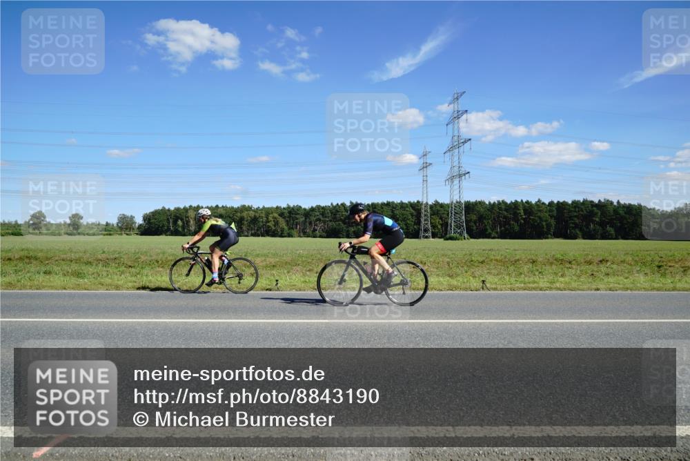 07.09.2025 - 19. Norderstedt Triathlon Michael Burmester http://msf.ph/oto/8843190 07.09.2025 14:42:22 Radfahren  meine-sportfotos.de