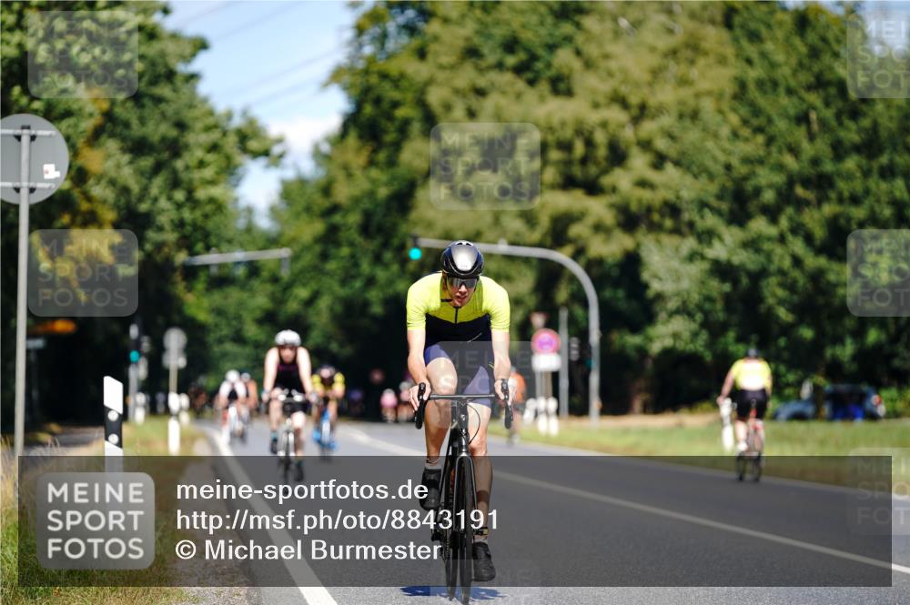 07.09.2025 - 19. Norderstedt Triathlon Michael Burmester http://msf.ph/oto/8843191 07.09.2025 12:58:46 Radfahren 275 meine-sportfotos.de