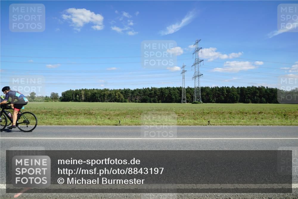 07.09.2025 - 19. Norderstedt Triathlon Michael Burmester http://msf.ph/oto/8843197 07.09.2025 14:42:22 Radfahren  meine-sportfotos.de