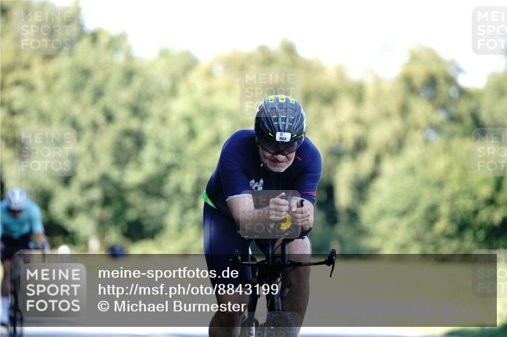 07.09.2025 - 19. Norderstedt Triathlon Michael Burmester http://msf.ph/oto/8843199 07.09.2025 15:53:27 Radfahren 362, 505, 864, 953 meine-sportfotos.de