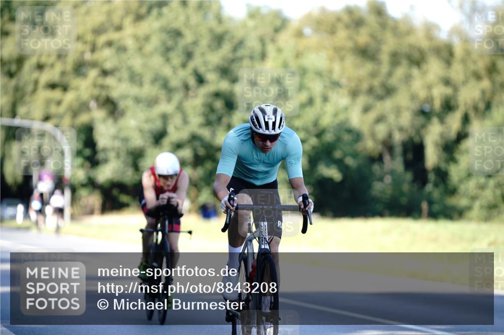 07.09.2025 - 19. Norderstedt Triathlon Michael Burmester http://msf.ph/oto/8843208 07.09.2025 15:53:28 Radfahren 362, 505, 864, 953 meine-sportfotos.de