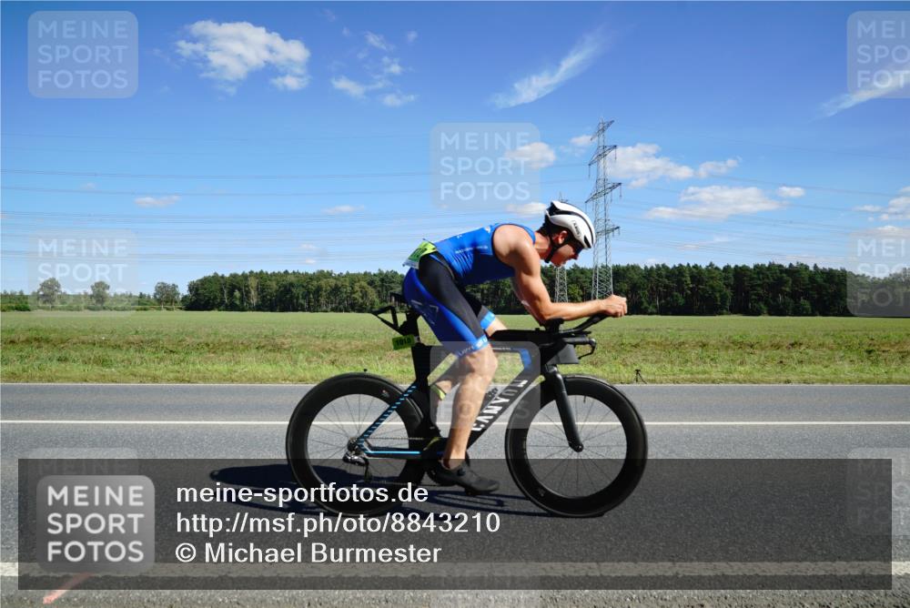 07.09.2025 - 19. Norderstedt Triathlon Michael Burmester http://msf.ph/oto/8843210 07.09.2025 14:42:32 Radfahren 984, 1010 meine-sportfotos.de