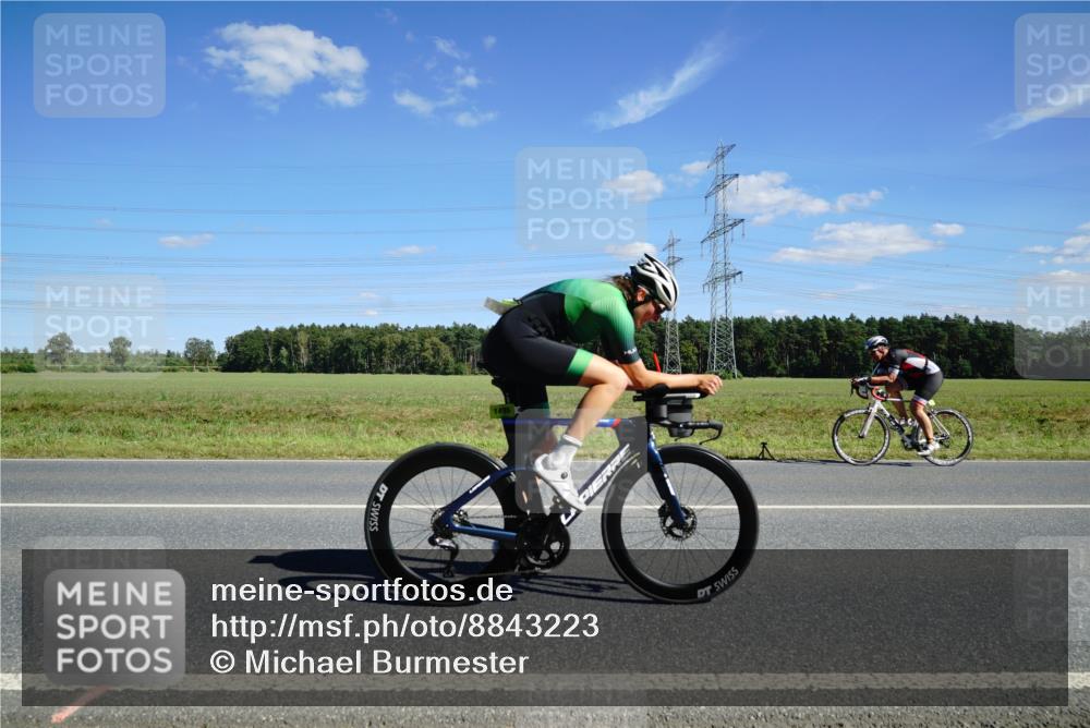 07.09.2025 - 19. Norderstedt Triathlon Michael Burmester http://msf.ph/oto/8843223 07.09.2025 14:42:35 Radfahren 452, 984, 1010, 1492, 1495 meine-sportfotos.de