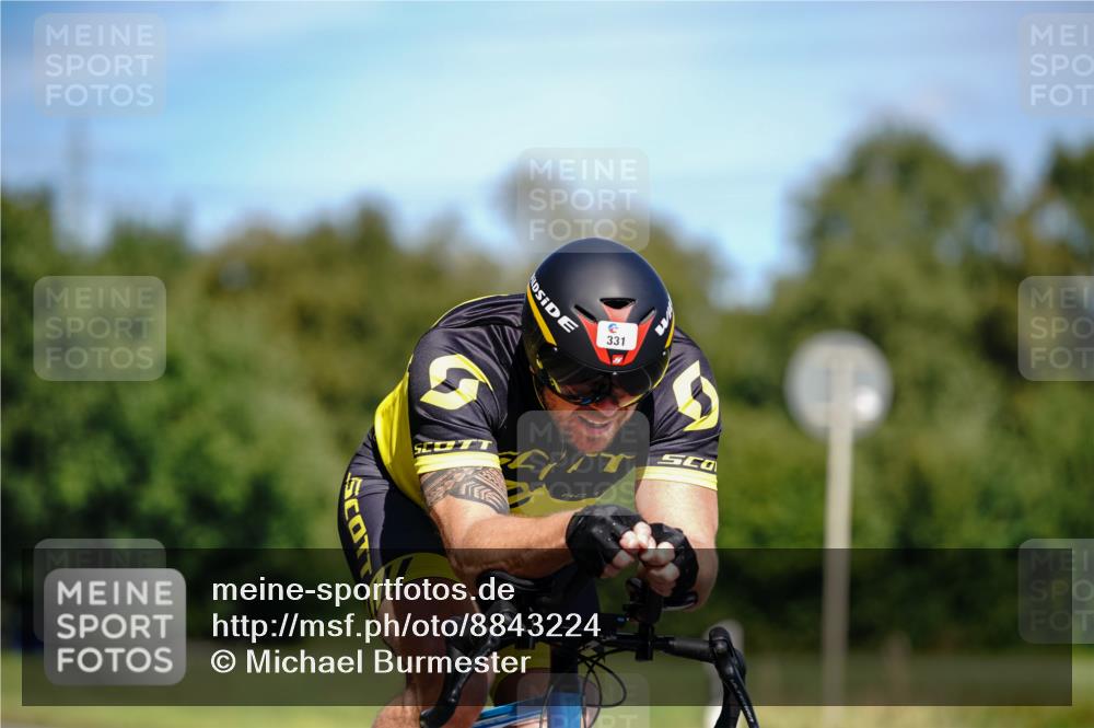 07.09.2025 - 19. Norderstedt Triathlon Michael Burmester http://msf.ph/oto/8843224 07.09.2025 12:58:54 Radfahren 307, 331 meine-sportfotos.de