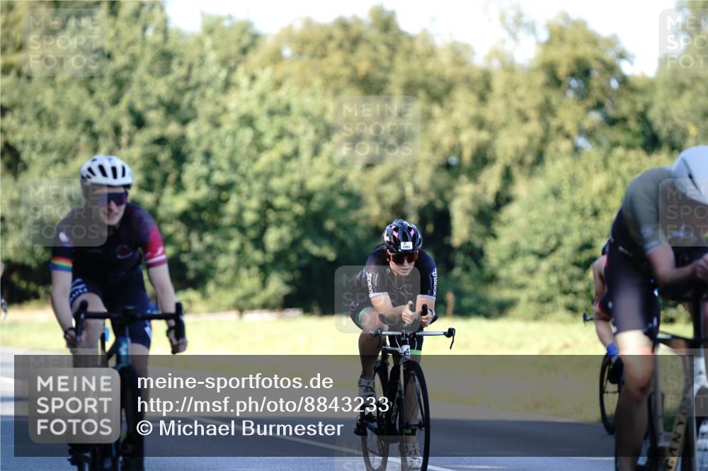 07.09.2025 - 19. Norderstedt Triathlon Michael Burmester http://msf.ph/oto/8843233 07.09.2025 15:53:40 Radfahren 519, 878, 1093, 1620 meine-sportfotos.de