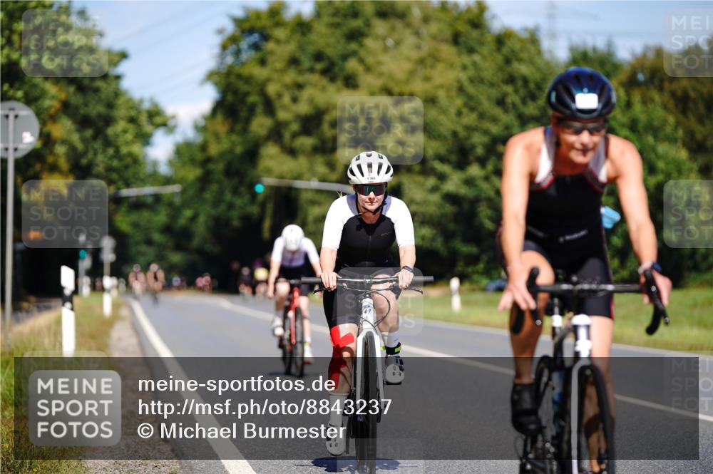 07.09.2025 - 19. Norderstedt Triathlon Michael Burmester http://msf.ph/oto/8843237 07.09.2025 12:58:59 Radfahren 1221, 1360 meine-sportfotos.de