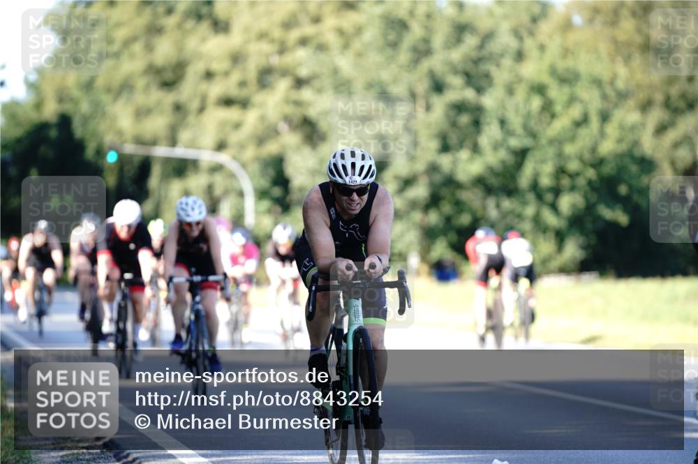 07.09.2025 - 19. Norderstedt Triathlon Michael Burmester http://msf.ph/oto/8843254 07.09.2025 15:53:48 Radfahren 507, 931, 1072, 1427, 1553, 1577 meine-sportfotos.de