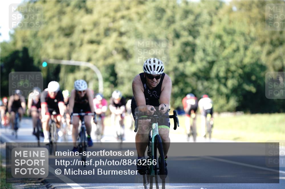 07.09.2025 - 19. Norderstedt Triathlon Michael Burmester http://msf.ph/oto/8843256 07.09.2025 15:53:48 Radfahren 507, 931, 1072, 1427, 1553, 1577 meine-sportfotos.de
