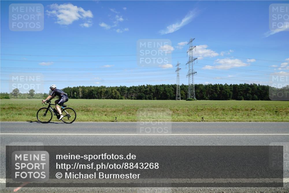 07.09.2025 - 19. Norderstedt Triathlon Michael Burmester http://msf.ph/oto/8843268 07.09.2025 14:42:54 Radfahren 1408, 1457, 1502 meine-sportfotos.de