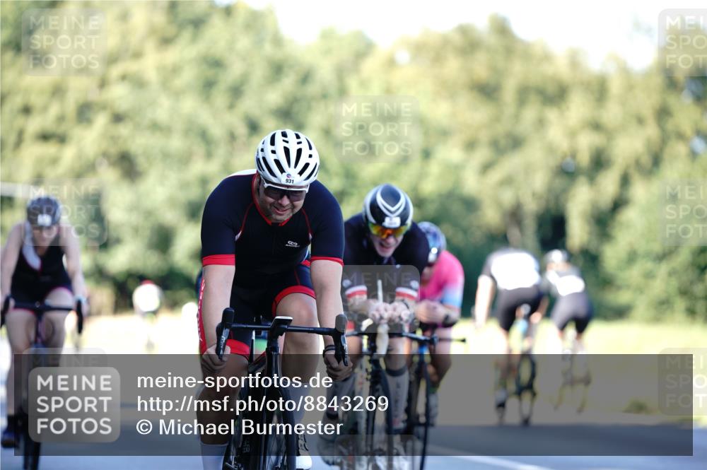 07.09.2025 - 19. Norderstedt Triathlon Michael Burmester http://msf.ph/oto/8843269 07.09.2025 15:53:50 Radfahren 507, 542, 889, 931, 952, 1053, 1072, 1091, 1427, 1553, 1577 meine-sportfotos.de