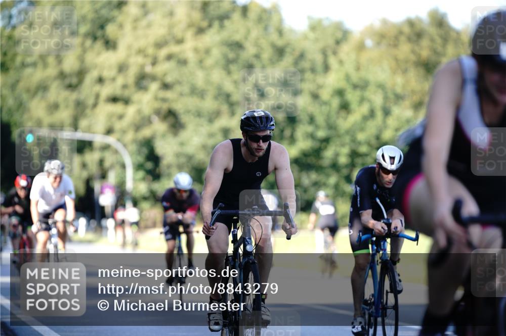 07.09.2025 - 19. Norderstedt Triathlon Michael Burmester http://msf.ph/oto/8843279 07.09.2025 15:53:52 Radfahren 493, 542, 889, 931, 952, 955, 1053, 1072, 1091, 1427, 1553, 1577 meine-sportfotos.de