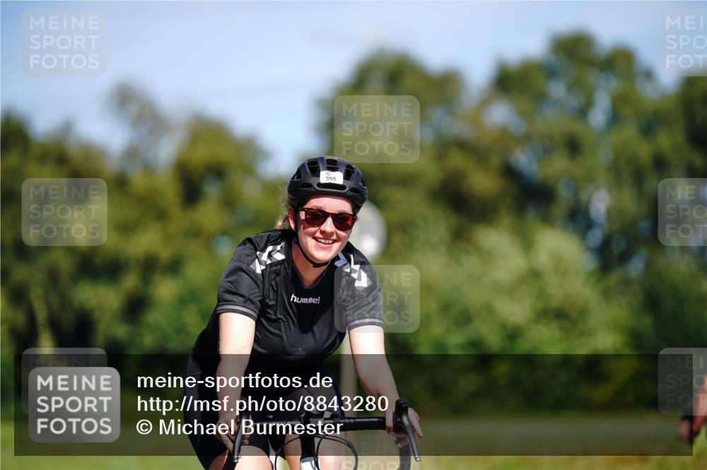 07.09.2025 - 19. Norderstedt Triathlon Michael Burmester http://msf.ph/oto/8843280 07.09.2025 12:59:18 Radfahren 355, 1215 meine-sportfotos.de