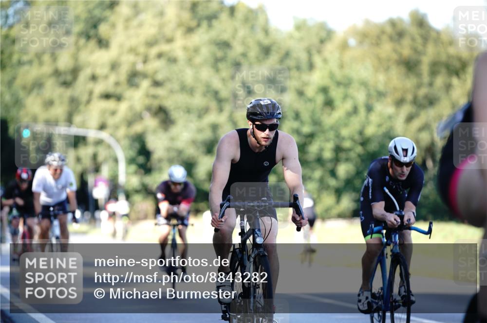 07.09.2025 - 19. Norderstedt Triathlon Michael Burmester http://msf.ph/oto/8843282 07.09.2025 15:53:52 Radfahren 493, 542, 889, 931, 952, 955, 1053, 1072, 1091, 1427, 1553, 1577 meine-sportfotos.de