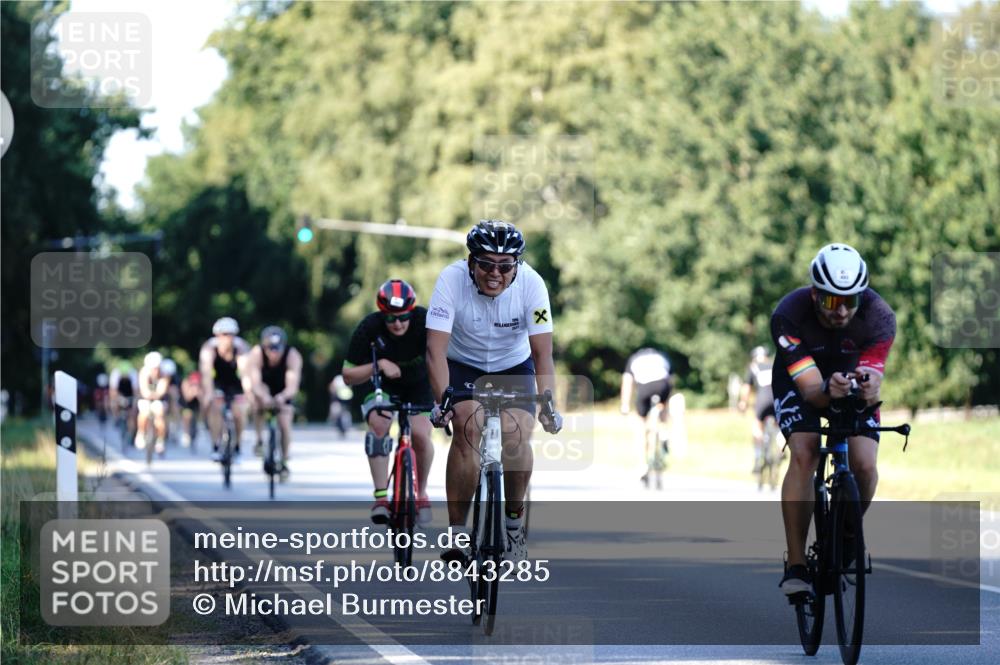 07.09.2025 - 19. Norderstedt Triathlon Michael Burmester http://msf.ph/oto/8843285 07.09.2025 15:53:53 Radfahren 493, 542, 873, 889, 931, 952, 955, 1053, 1072, 1083, 1091, 1553, 1577 meine-sportfotos.de